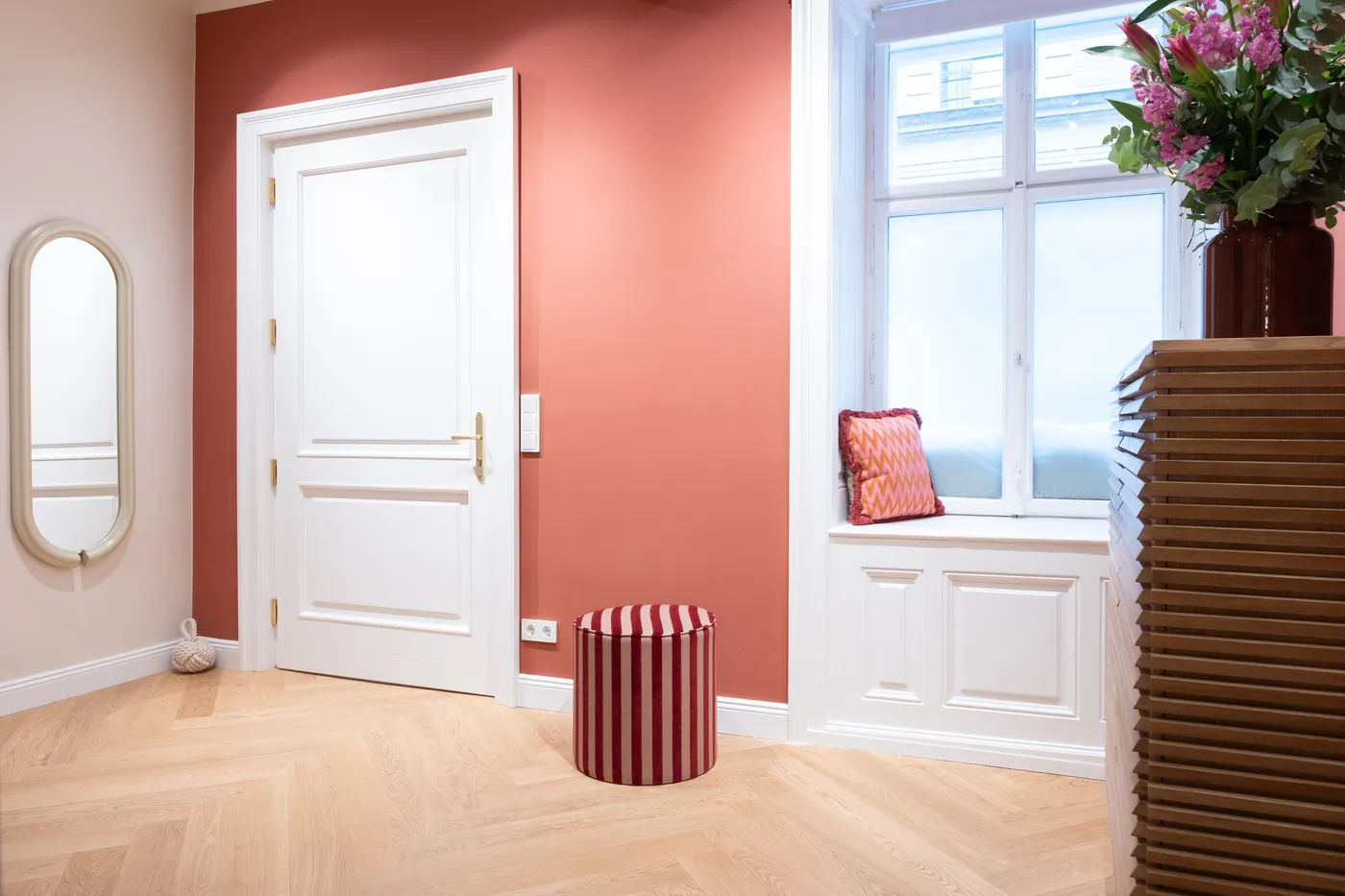 MINT Artisan — bedroom with terracotta wall